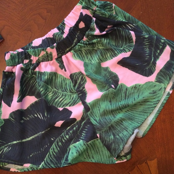 Tropical Matching Top/Short Rompet Set. Size S - Picture 3 of 8